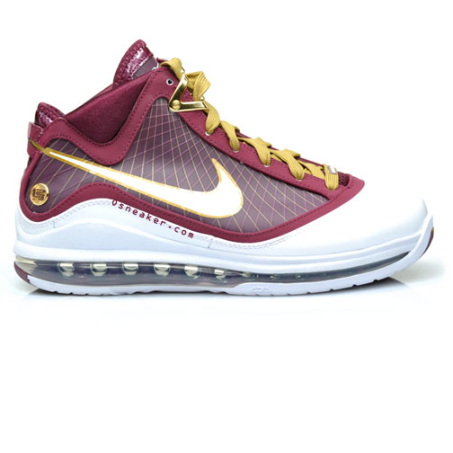 Nike LeBron 7 Retro “Christ The King” вернутся в декабре 2020 года