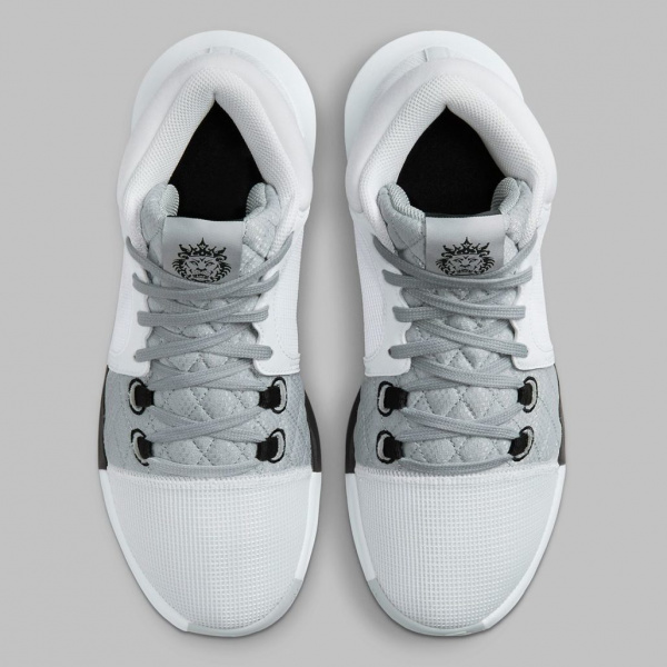 Официальные фото Nike LeBron Witness 8 «White/Black»