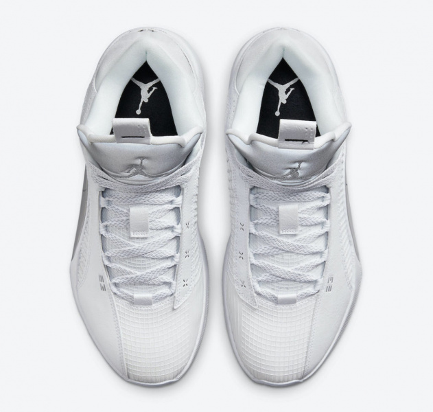 Air Jordan 35 Low «White Metallic» со светоотражающим язычком