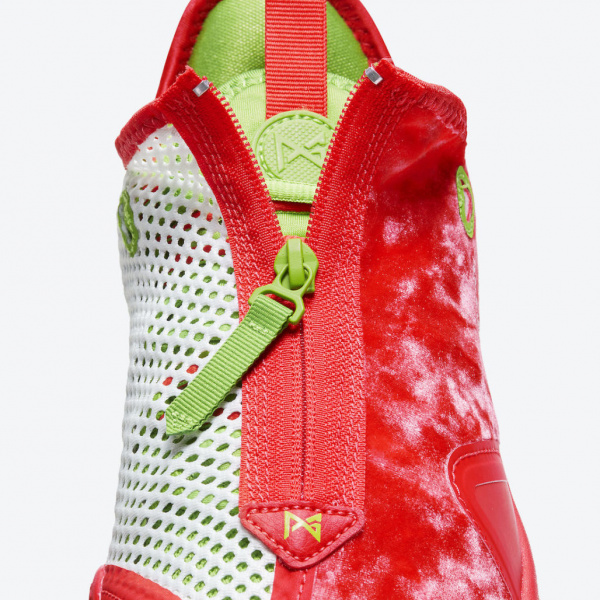 Рождественская версия баскетбольных кроссовок Пола Джорджа Nike PG 4 «Christmas»