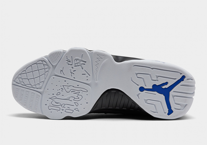 Детальный взгляд на Air Jordan 9 “Racer Blue”