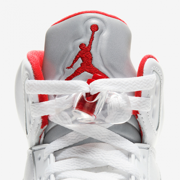 Air Jordan 5 ‘Fire Red’ появятся в мае 2020 года в размерной сетке для всей семьи