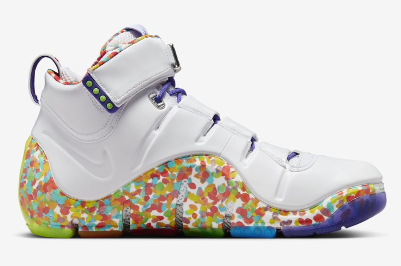 Nike LeBron 4 «Fruity Pebbles» выполнены в тематике любимых хлопьев Леброна Джеймса