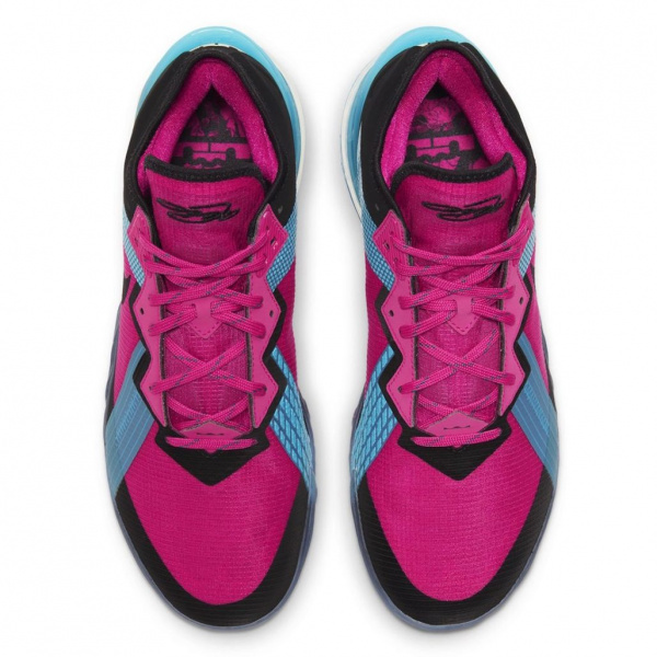 Nike LeBron 18 Low «Fireberry» в сочном ягодном исполнении