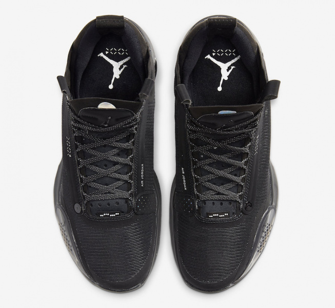 Официальные фото Air Jordan 34 ‘Black Cat’