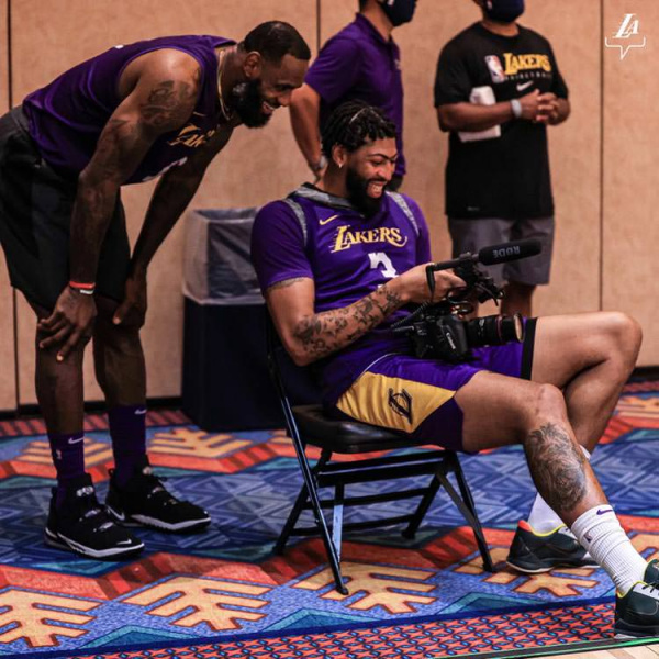 Первое знакомство с новыми баскетбольными кроссовками ЛеБрона Джеймса Nike LeBron 18