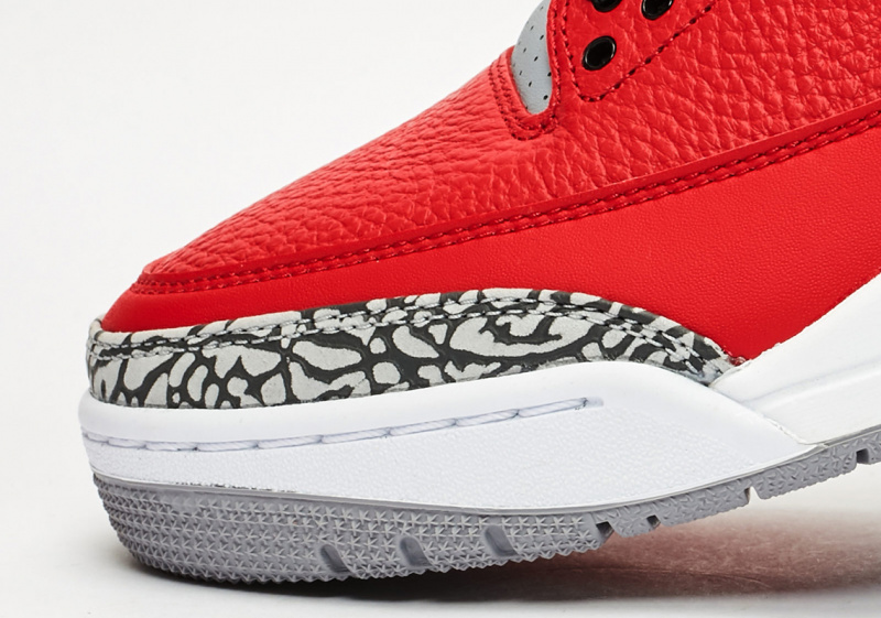 Детальный взгляд на Air Jordan 3 Retro SE “Fire Red”