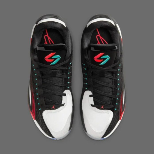 Пак кроссовок Луки Дончича Air Jordan «Bloodline» в стилистике «Чикаго Буллз»