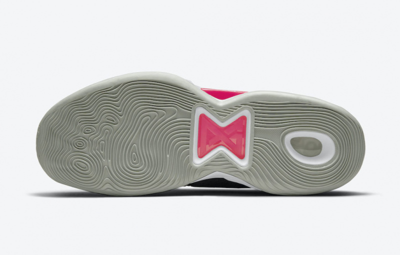 Nike PG 5 будут выпущены в серебристом оформлении