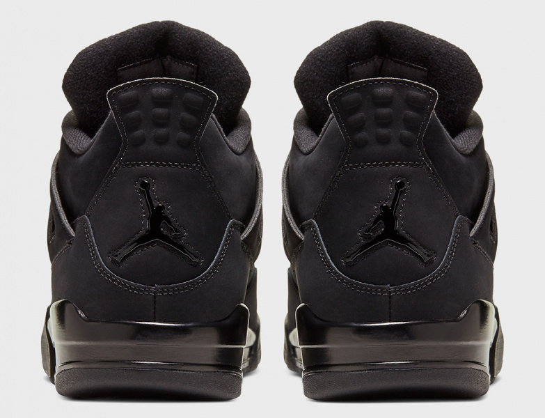 Официальные фотографии Air Jordan 4 “Black Cat”