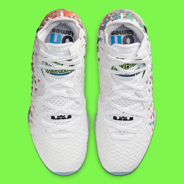 Официальные фото Nike LeBron 17 “Command Force”