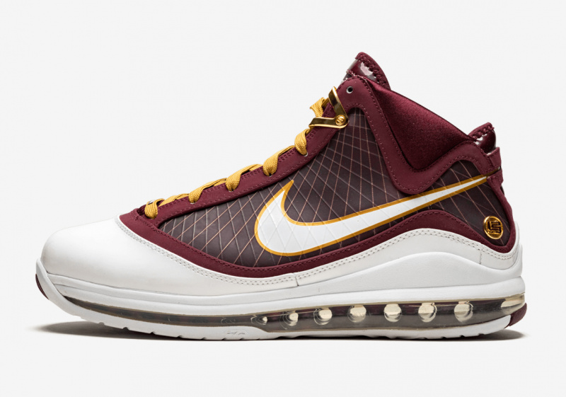 Nike LeBron 7 Retro “Christ The King” вернутся в декабре 2020 года